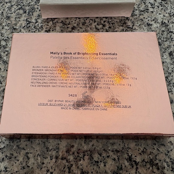♥️💖 Mally MALLY’S BOOK Of BRIGHTENING ESSENTIALS Full Face Makeup Pallette NEW - Picture 5 of 7